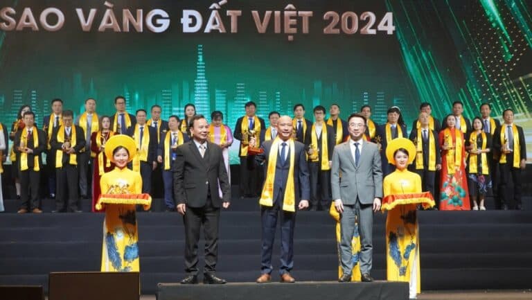 TẬP ĐOÀN BÁCH VIỆT ĐƯỢC VINH DANH TRONG TOP 100 SAO VÀNG ĐẤT VIỆT 2024