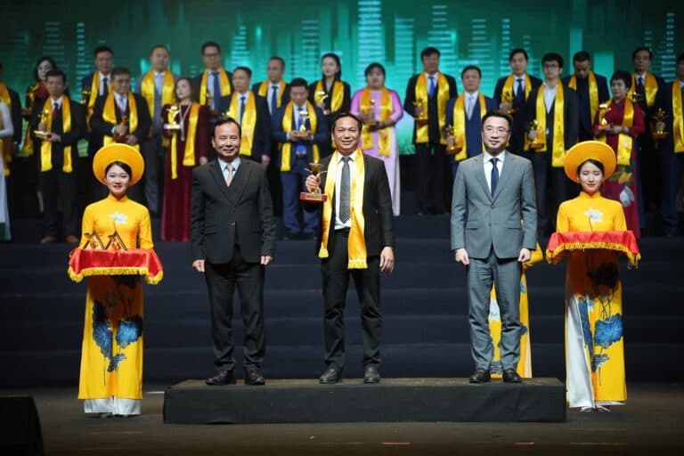 CÔNG TY FAHASA ĐƯỢC XƯỚNG TÊN TRONG TOP 100 DOANH NGHIỆP GIẢI THƯỞNG SAO VÀNG ĐẤT VIỆT 2024