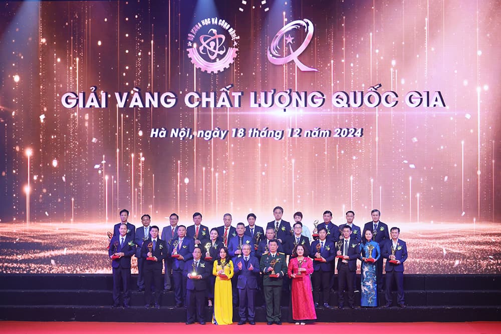 BƯU ĐIỆN VIỆT NAM NHẬN GIẢI VÀNG CHẤT LƯỢNG QUỐC