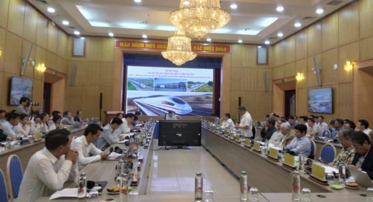 Nghiên cứu thêm phương án đầu tư tuyến đường sắt tốc độ cao trên trục Bắc – Nam