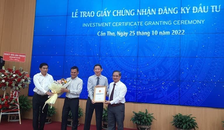 Trao Giấy chứng nhận đăng ký đầu tư VSIP Cần Thơ, vốn gần 160 triệu USD