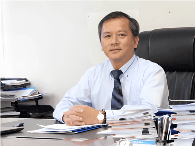 A. Phan Đình Tuệ