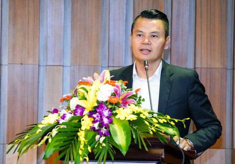 A. Nguyễn Phúc Long