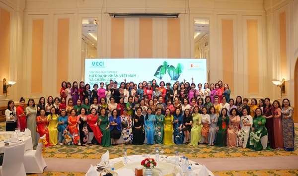 Traphaco cùng Hội thảo Nữ doanh nhân Việt Nam họp bàn tìm giải pháp thúc đẩy Tăng trưởng Xanh
