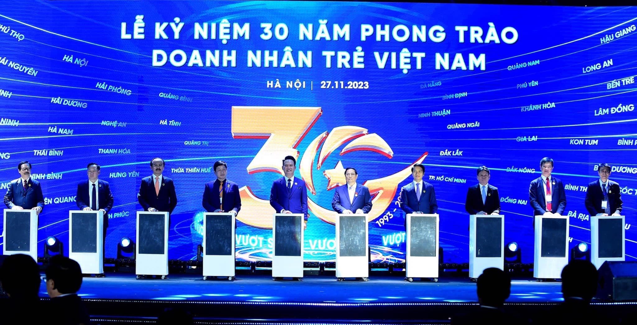 CLB SAO VÀNG ĐẤT VIỆT CHÚC MỪNG KỶ NIỆM 30 NĂM PHONG TRÀO DOANH NHÂN TRẺ VIỆT NAM (1993 -2023)