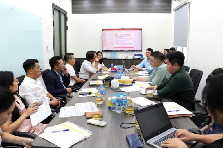 TRUNG ƯƠNG HỘI DOANH NHÂN TRẺ VIỆT NAM LÀM VIỆC VỚI CLB SAO VÀNG ĐẤT VIỆT