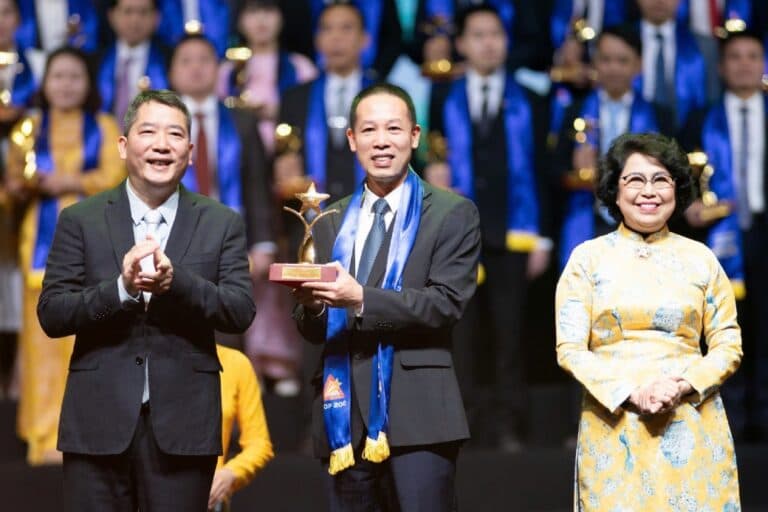CÔNG TY CỔ PHẦN GREEN I-PARK ĐƯỢC VINH DANH SAO VÀNG ĐẤT VIỆT 2024