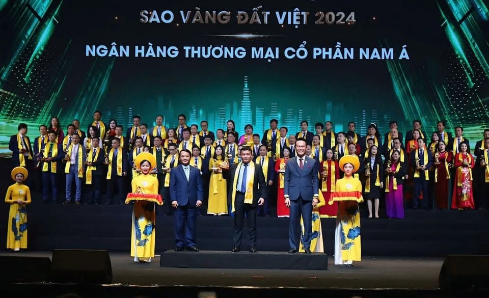 NAM A BANK ĐƯỢC VINH DANH TẠI GIẢI THƯỞNG SAO VÀNG ĐẤT VIỆT