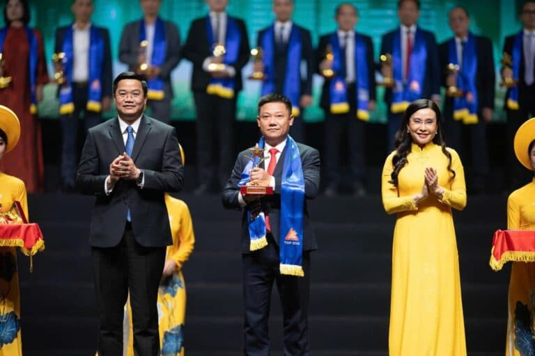 THT VIỆT NAM – DẤU ẤN SAO VÀNG ĐẤT VIỆT 2024 VÀ HÀNH TRÌNH 20 NĂM MỘT SỨ MỆNH