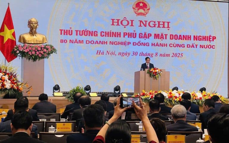 THƯỜNG TRỰC VÀ BAN CHẤP HÀNH CLB SAO VÀNG ĐẤT VIỆT THAM DỰ HỘI NGHỊ THỦ TƯỚNG CHÍNH PHỦ GẶP MẶT DOANH NGHIỆP VỚI CHỦ ĐỀ 80 NĂM DOANH NGHIỆP ĐỒNG HÀNH CÙNG ĐẤT NƯỚC