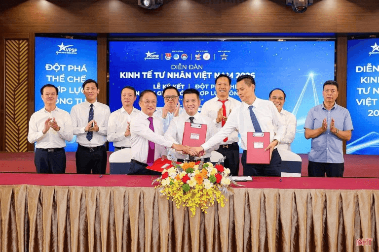 CLB Sao Vàng Đất Việt ký kết hợp tác chiến lược tại Diễn đàn Kinh tế tư nhân tỉnh Hà Tĩnh 2026